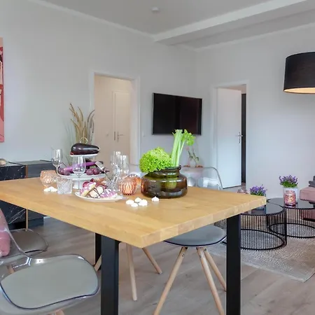 Thyra ווסטרלנד