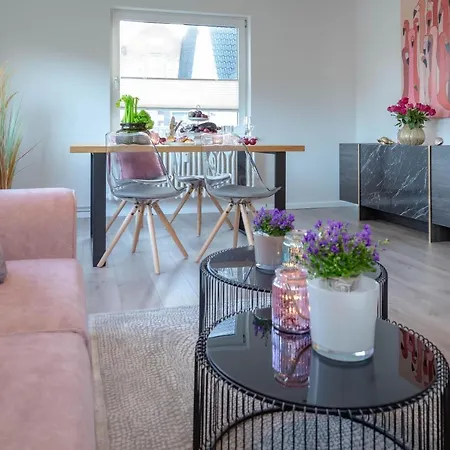 Thyra * ווסטרלנד