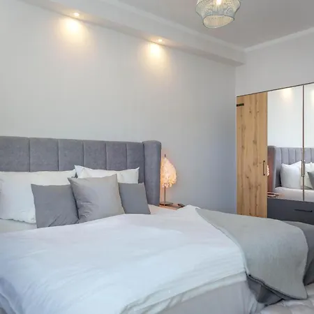 Thyra Apartment